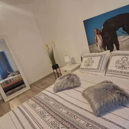 De Lux Apartment Craiova