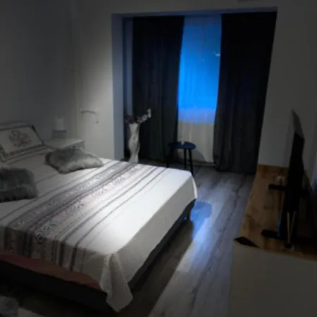 De Lux * קריובה