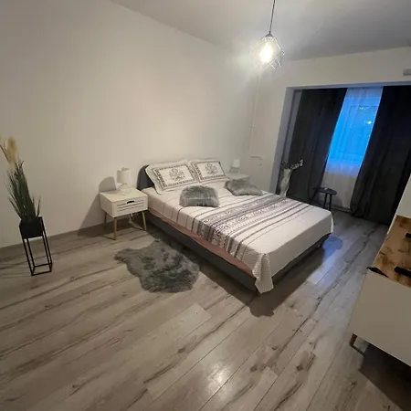 De Lux * קריובה
