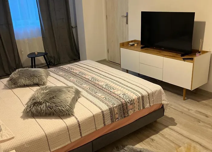 Апартаменты De Lux *