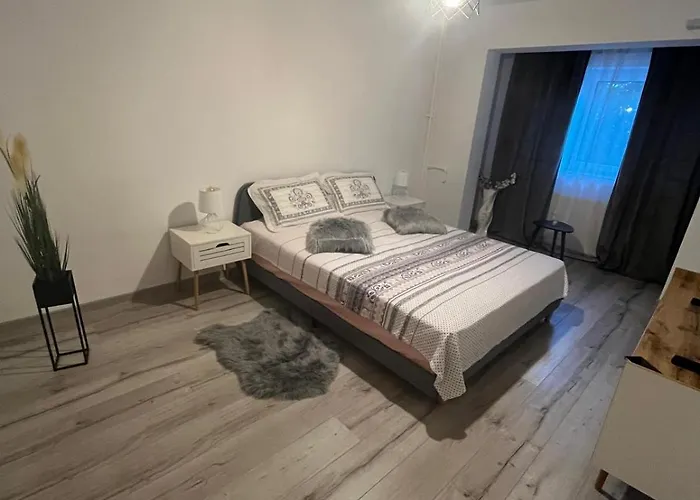 De Lux * Крайова